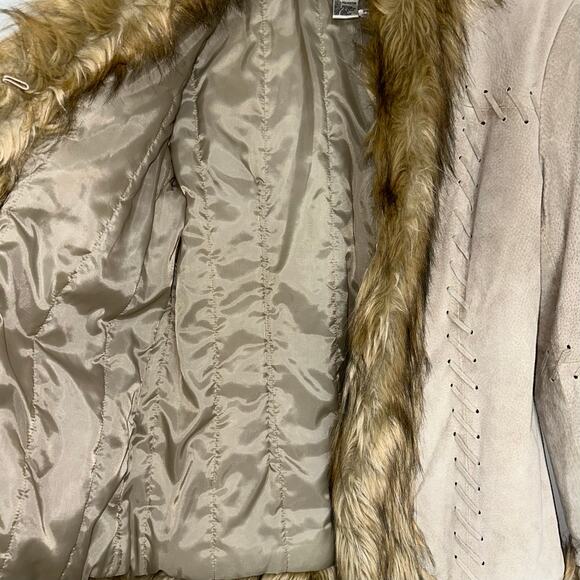 Vintage Newport News Tan Suede Leather Penny Lane Style Coat Size Medium - Picture 4 of 15